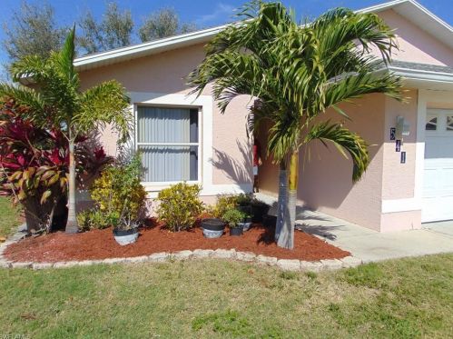 541 6th Ter, Cape Coral FL  33909-2008 exterior