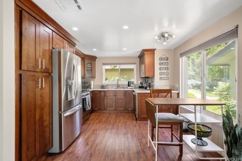 38 Meadowlark Ln, Calabasas CA  91377-1017 exterior