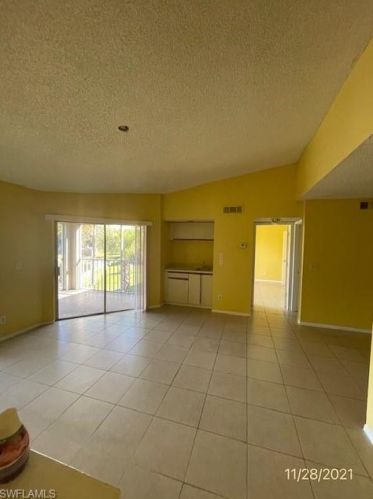116 Santa Clara Dr, Naples, FL 34104-5431