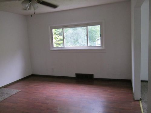 140 Wells Ave, New Kensington PA  15068-3850 exterior