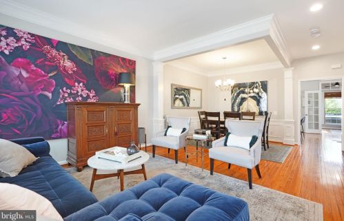 8231 Singleleaf Ln, Lorton VA  22079-5634 exterior