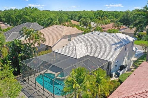 8831 Springwood Ct, Bonita Springs, FL 34135-9507