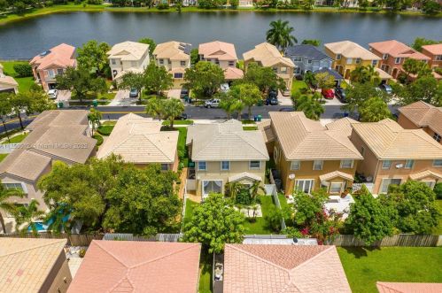 15042 20th St, Hollywood FL  33027-4363 exterior