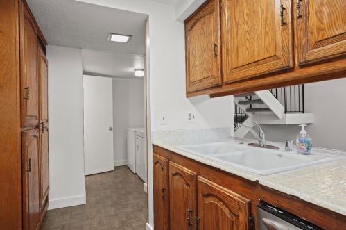 6423 Wexford Cir, Citrus Heights CA  95621-4923 exterior