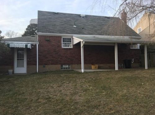 530 Clyde St, New Kensington, PA 15068-4720