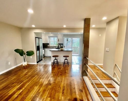 208 Wrentham Rd, Springfield MA 01119-1831 exterior