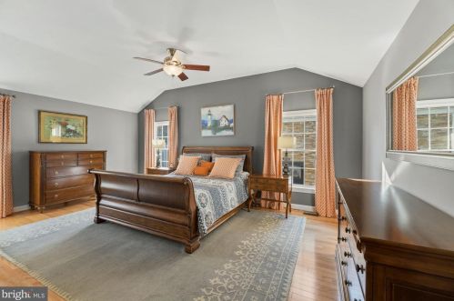 1802 Pimmit Dr, Falls Church VA  22043-1114 exterior