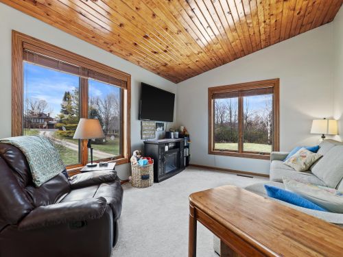 9106 Wescott Rd, Kewaskum WI  53040-9716 exterior