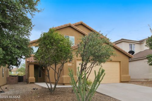 905 Placita Canalito, Green Valley, AZ 85614-3824