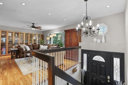 32 Mayer Dr, Airmont NY  10901-3823 exterior