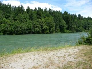41737 Shore Ln, Concrete, WA 98237-7714