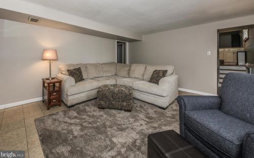 140 Windsor Ave, Southampton PA  18966-3334 exterior