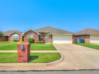 2508 Northern Hills Rd, Norman, OK 73071-3808