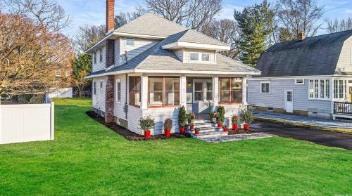 130 Burr Ave, Northport, NY 11768-2003