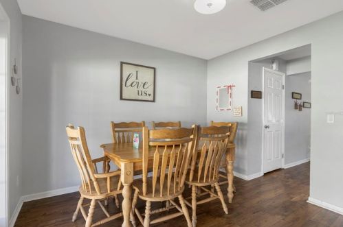 8474 17 Way, Saint Petersburg FL  33702-7235 exterior