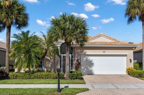 96 Glen Eagle Cir, Naples, FL 34104-5711