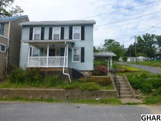 323 Lincoln St, Duncannon, PA 17020-1422