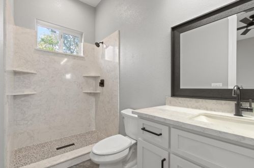 126 Mylnar Ave, Manteca CA  95336-4908 exterior