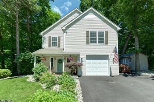 57 Bergen Dr, West Milford Lakes, NJ 07480-1113