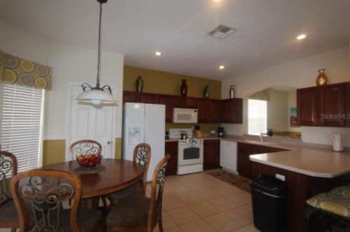 2671 Manesty Ln, Kissimmee, FL 34747-2128