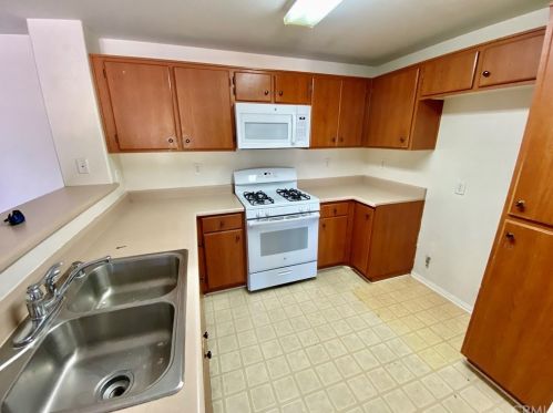 31232 Taylor Ln, Temecula, CA 92592-2811