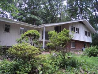 20 Spector Rd, New Haven, CT 06525-1731