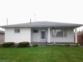 116 Princess St, Campbell, OH 44405-1921