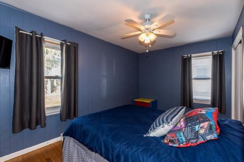 298 England St, Cumberland RI  02864-7209 exterior