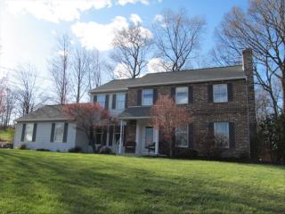 4000 Chapel Ct, Northampton, PA 18067-9525