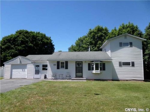 502 Warren St, Chittenango, NY 13037-1132