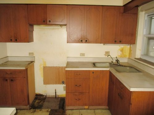 140 Magnolia St, Whitaker PA  15120-2439 exterior