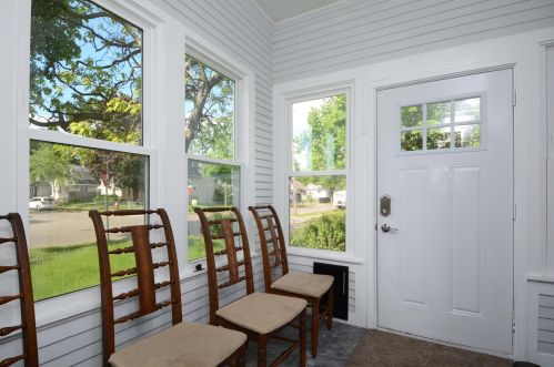 4000 Dupont Ave, Minneapolis MN  55412-1613 exterior