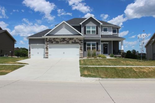 9713 Brightwater Dr, Camp Dodge, IA 50131-7602