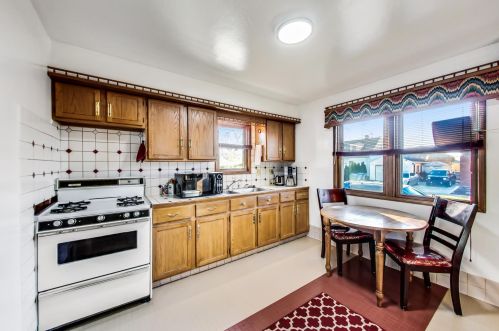 1831 Morgan Ave, Milwaukee WI 53207-3663 exterior