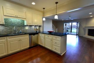 4 Harborview Ct, Decatur, AL 35601-1630