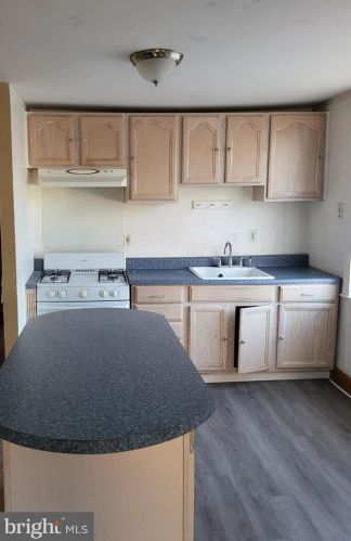 1450 9th St, Camden NJ  08104-1545 exterior