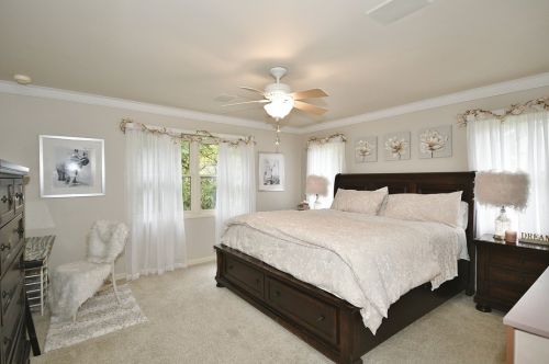 1005 Lakemont Dr, Bridgeville PA  15017-1262 exterior