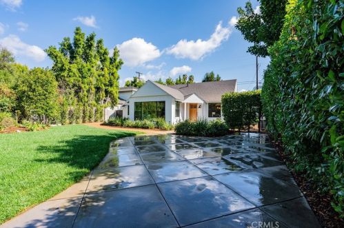 6464 Firmament Ave, Van Nuys CA  91406-6218 exterior