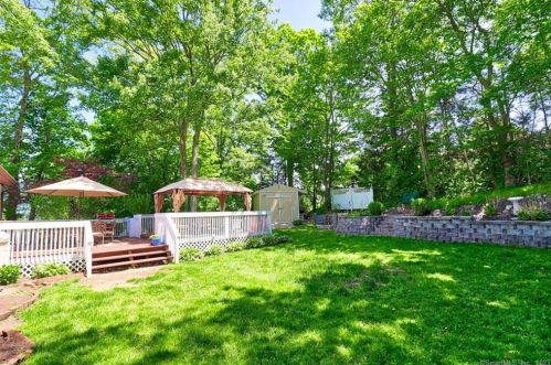 215 White Birch Dr, Waterbury, CT 06708-2180