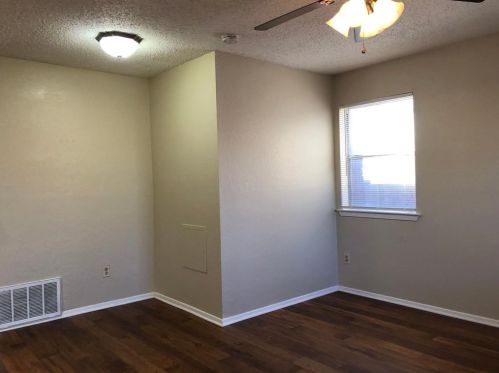 1711 Alston Ave, Fort Worth, TX 76110-1439