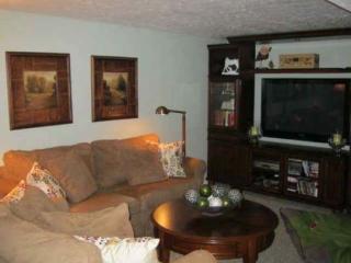 3908 Ganyard Ave, Brunswick OH  44212-2716 exterior
