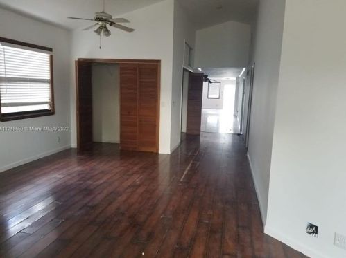 1738 16th Ct, Hollywood FL  33020-2808 exterior