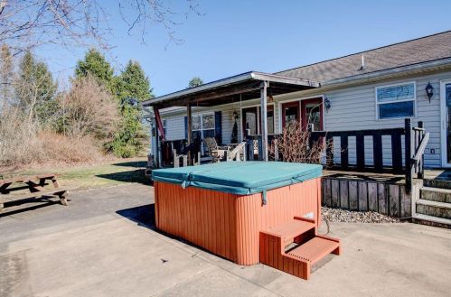 11281 Kenyon Rd, Mount Vernon OH  43050-9206 exterior