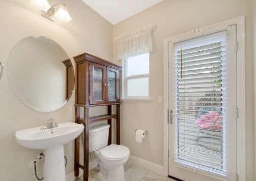 1652 Sephos St, Manteca CA  95337 exterior