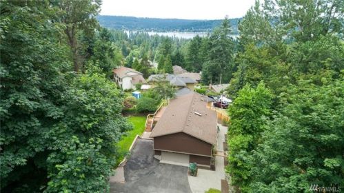 7205 160th St, Bothell WA  98011-4156 exterior