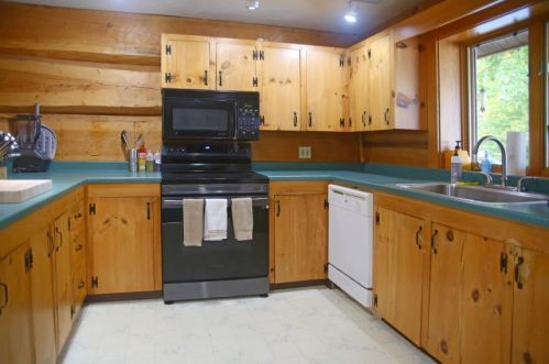 174 Page Rd, Ellsworth NH  03223-5422 exterior