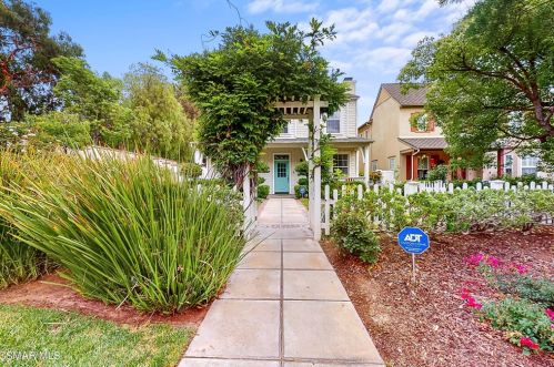 23945 Windward Ln, Santa Clarita, CA 91355-1798