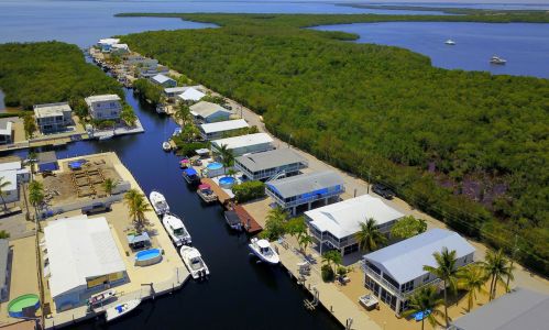 16 Mangrove Ln, Key Largo, FL 33037-3047