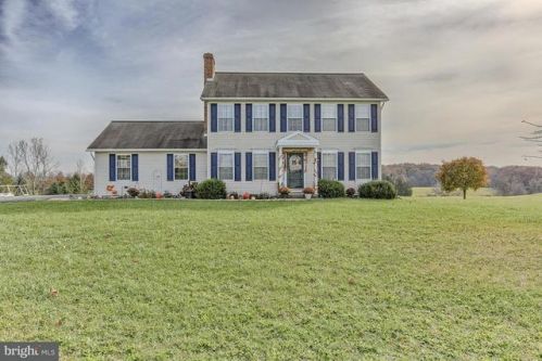 4 Subdivision Rd, North Newton, PA 17241-8602