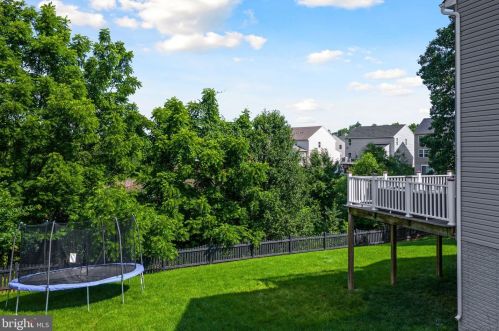 111 Eisentown Dr, Lovettsville VA  20180-8547 exterior